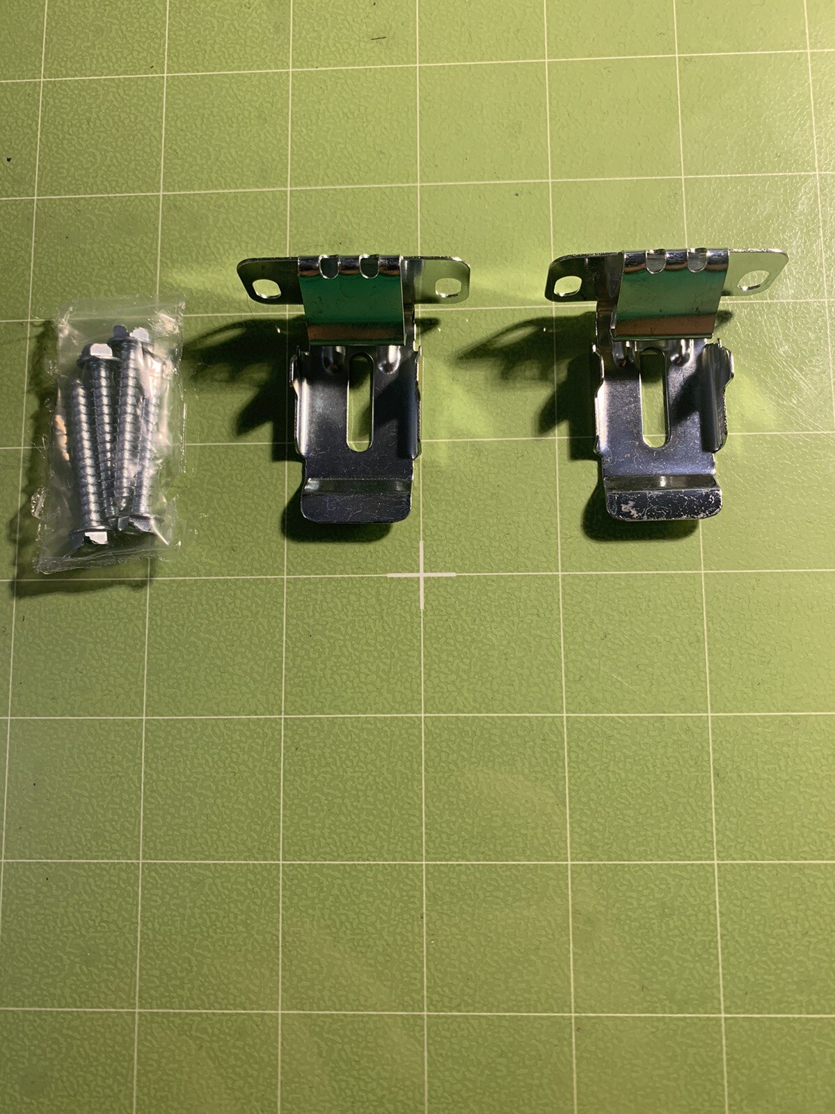 Graber / Bali Mounting Brackets For Crystal Pleat Cellular Shades – New – Pair
