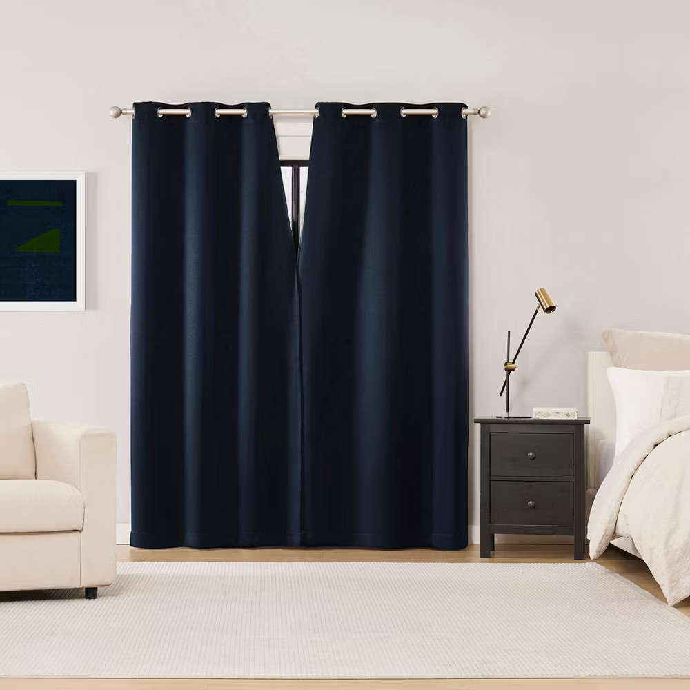 Sun Zero 2pc 40″x72″ Sheridan 100% Blackout Magnetic Closure Grommet