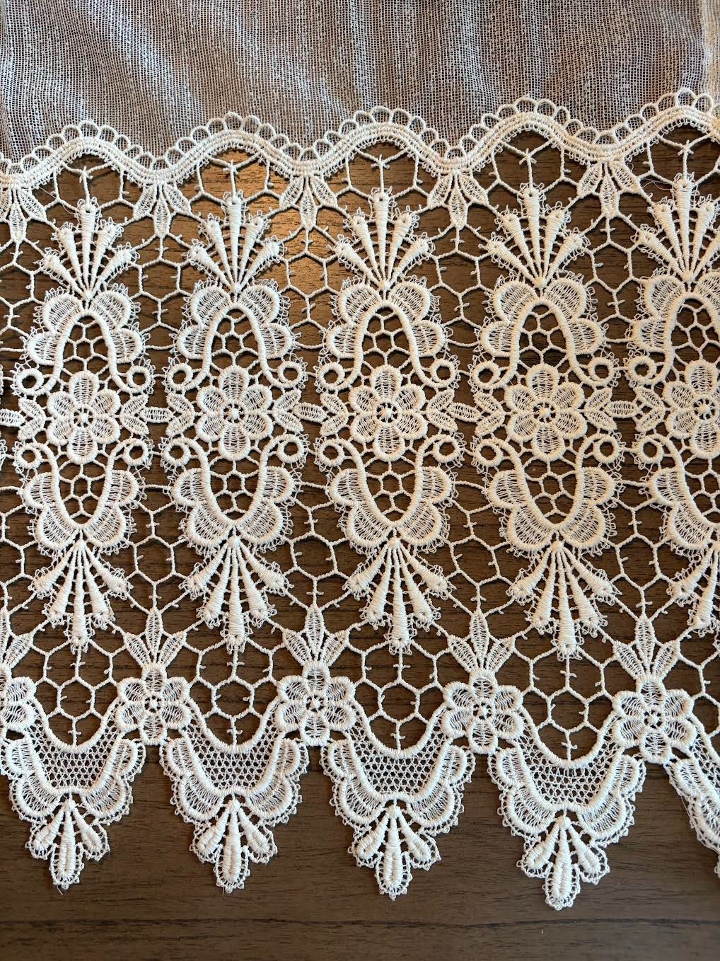 Imported Madallion Macrame Tier 29″ X 48″ & Valance 12″ x 48″ Ecru Set
