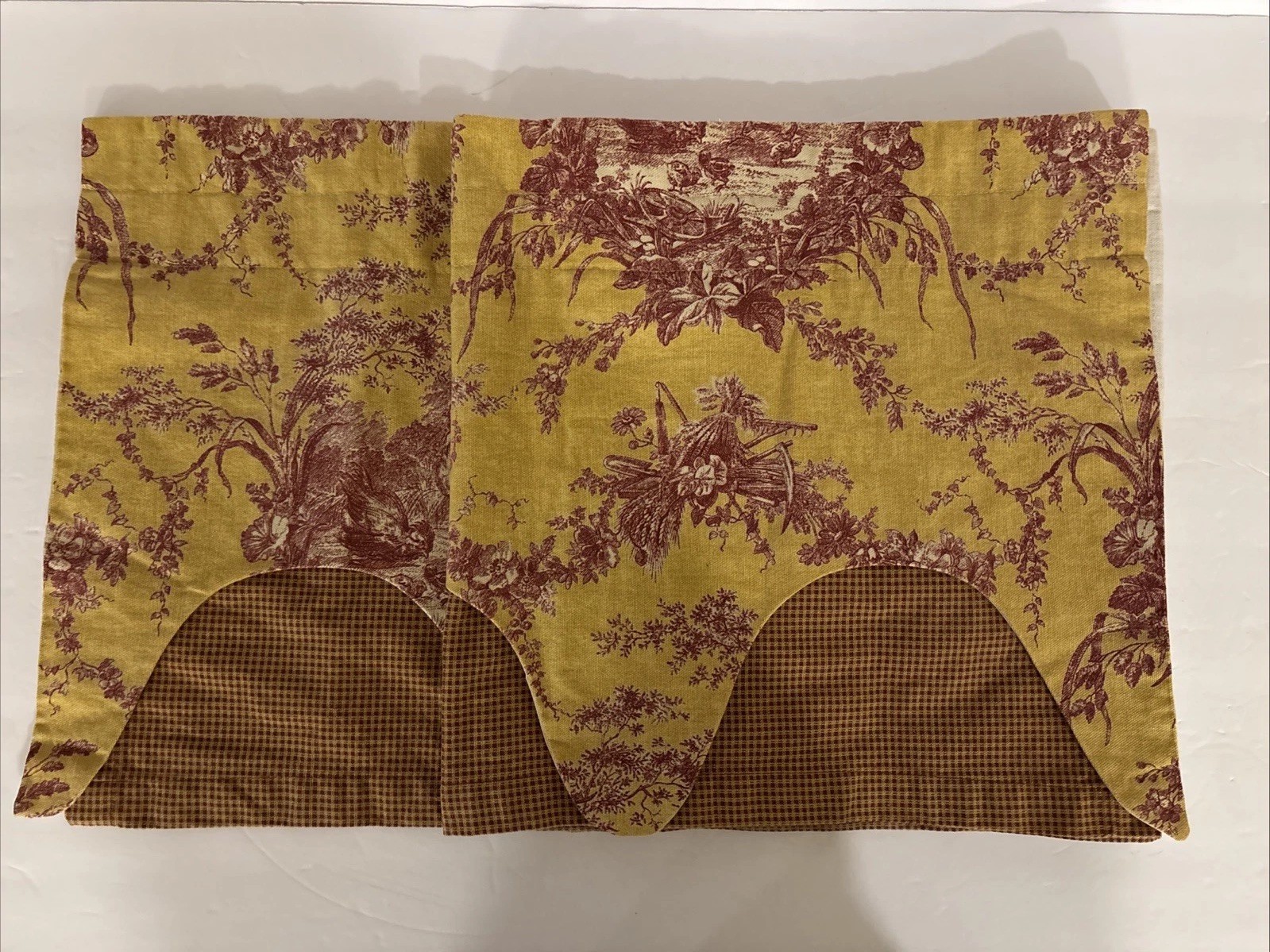 Vtg Waverly La Petite Ferme Spice Toile Valance Scalloped Tiered Rooster 51”x14”