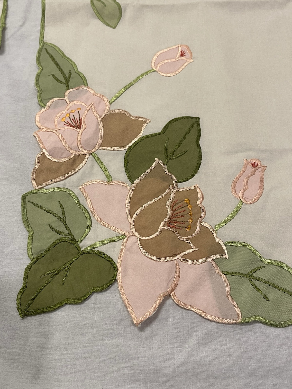 VTG Embroidered Scalloped Curtains Flowers Leaves with Tie Backs 70”x84” Spring