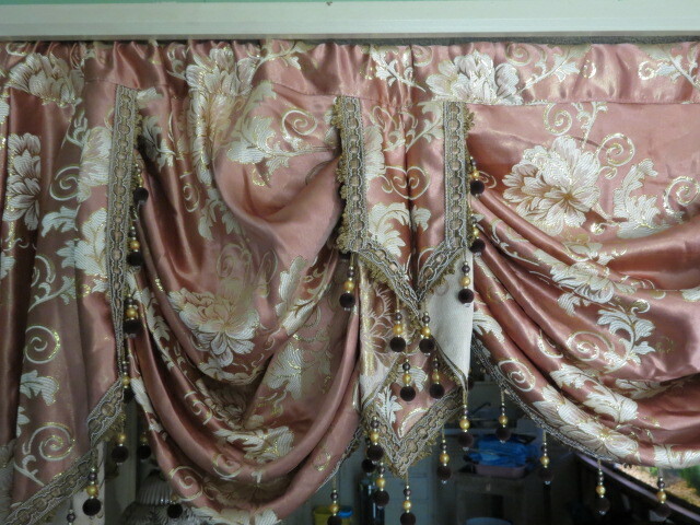 ELKCA Valance 3 Swag