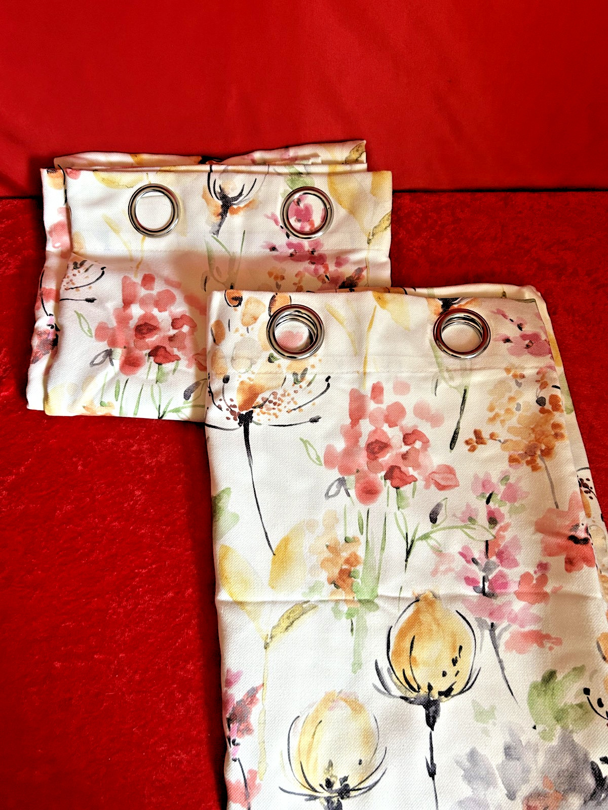 2 Panels Red Floral Chenille Patterned Watercolour Pink Lotus 52×96″ Grommet B17