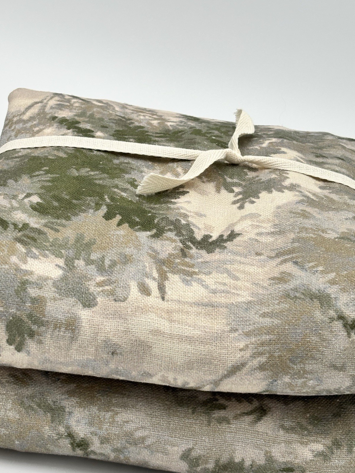 Pottery Barn Jardin Toile Blackout Curtain ~ 50” x 84” ~ Green Multi ~ READ