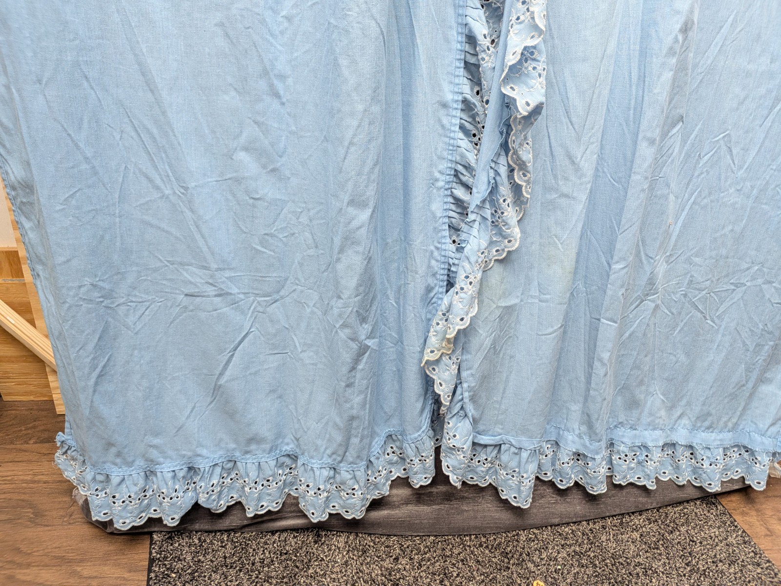 Country Shower Curtain/Valance 1 Piece Blue Eyelet Lace 80s Granny Core Kitchen