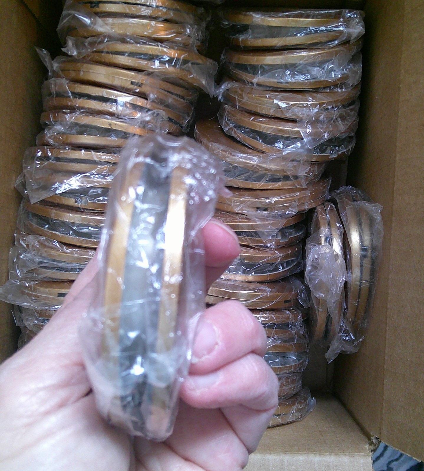 NEW 32 Gold/Copper ABS Plastic Grommets 3 Inch Outer Diameter Curtains/Crafts