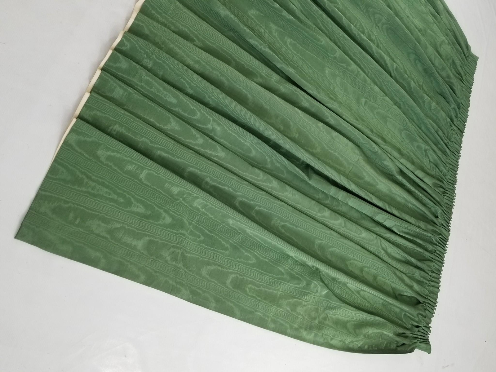 Vintage Green Moiré Pattern Lined Curtain Panel 136×68 inches