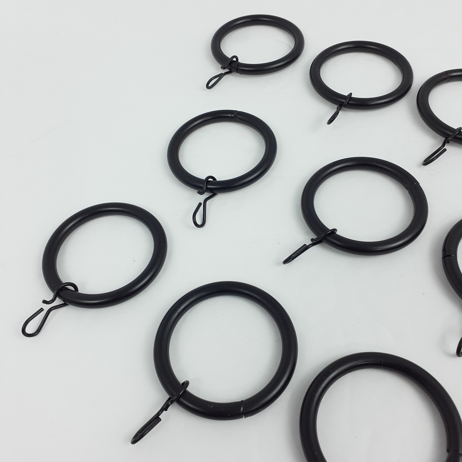 17 Round Curtain Rod Rings with Hooks Black Metal 1.5in