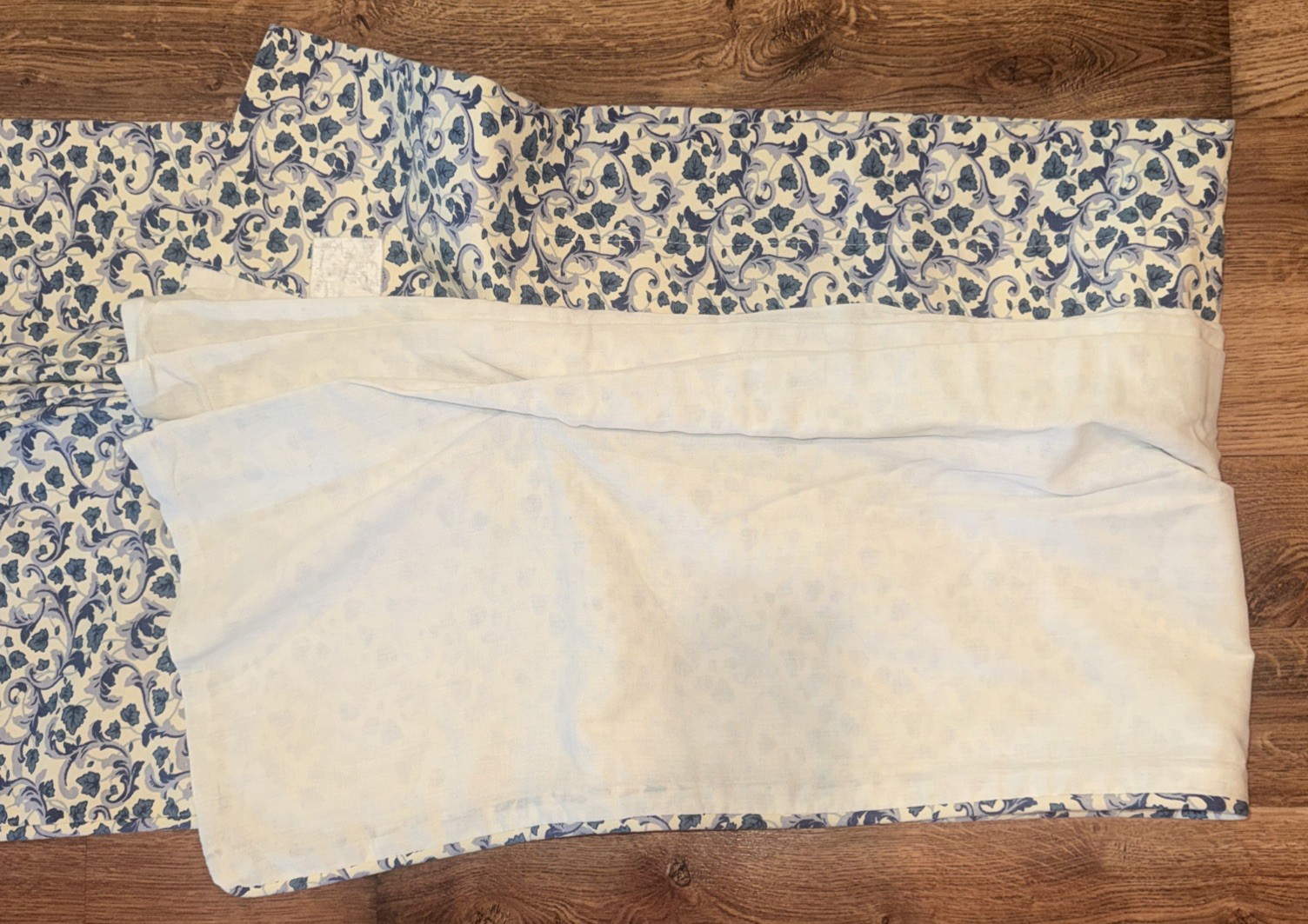 Waverly Amanda Window Valance Kerry Delft Blue White Floral 76 X 15 1/2 Cottage