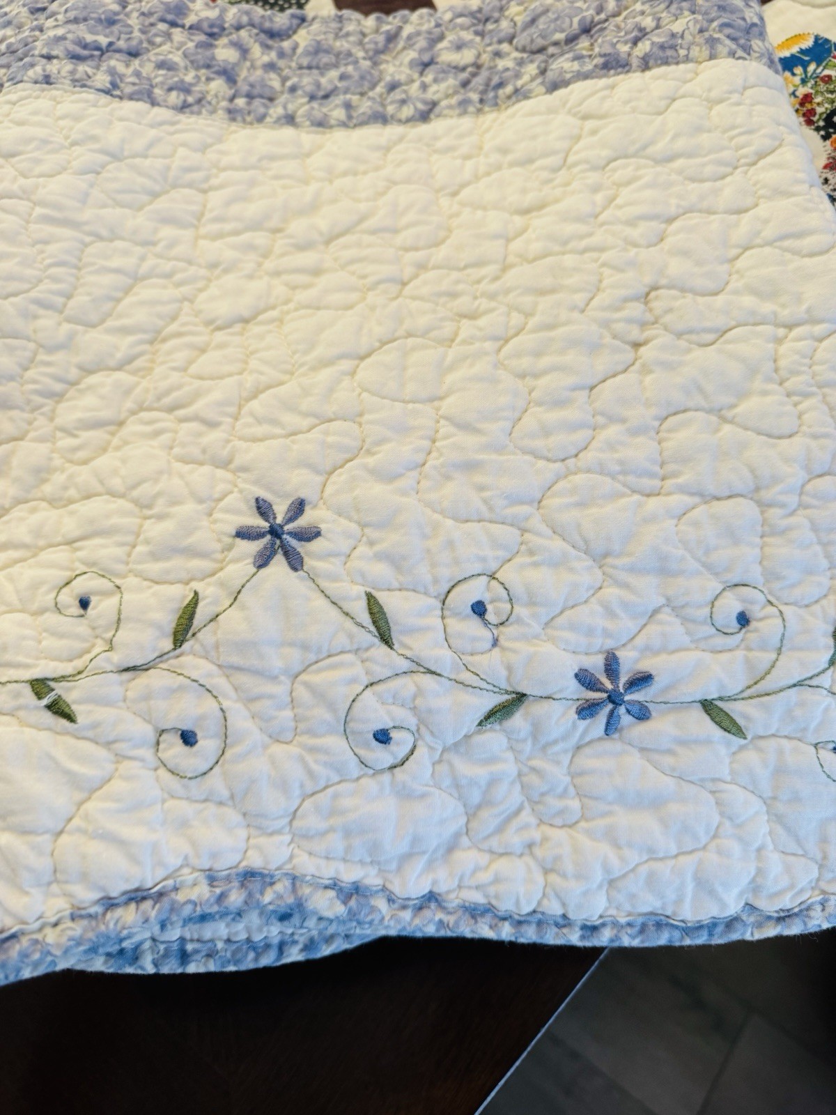 JCPenney Blue * Ivory COTTAGE Valance Quilted & Embroidery 14″ x 50″ FLORALS 3AV