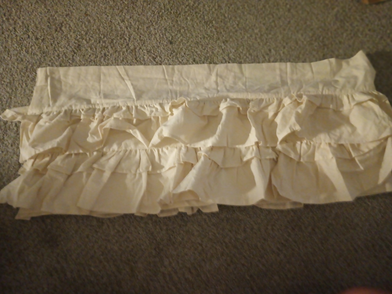 VHC Valance Ruffled 18 In X 60 In. Beige