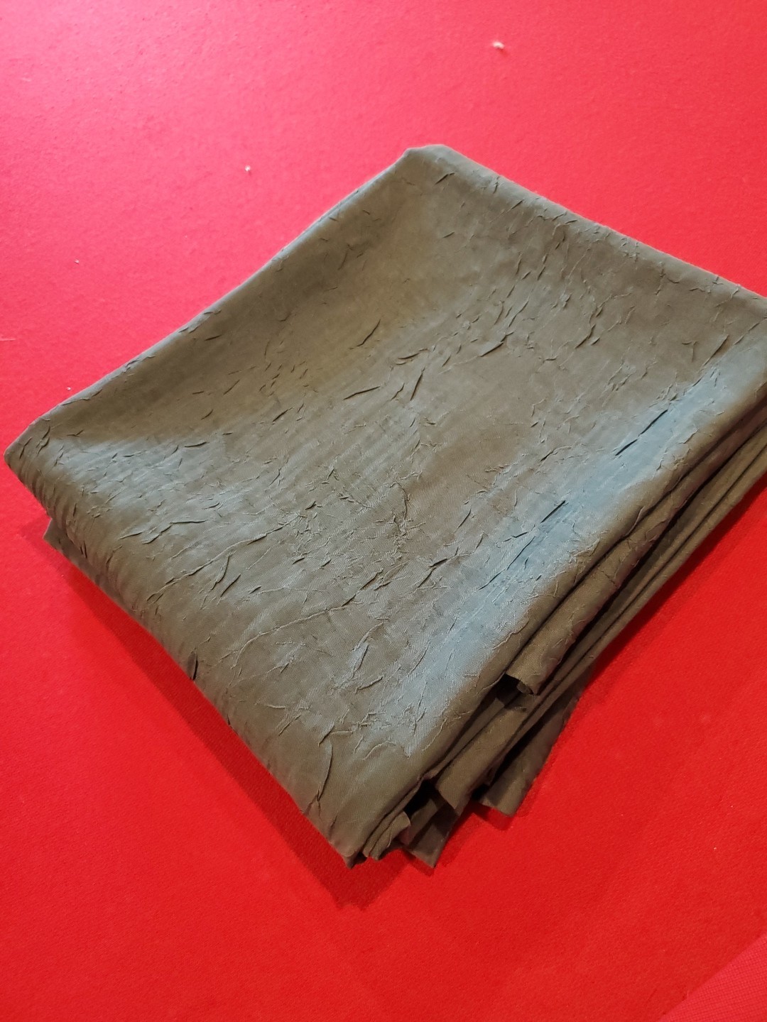 Royal Velvet 50″x 96″ Gray Crushed Voile Sheer Rod Pocket 2 Panels Curtains