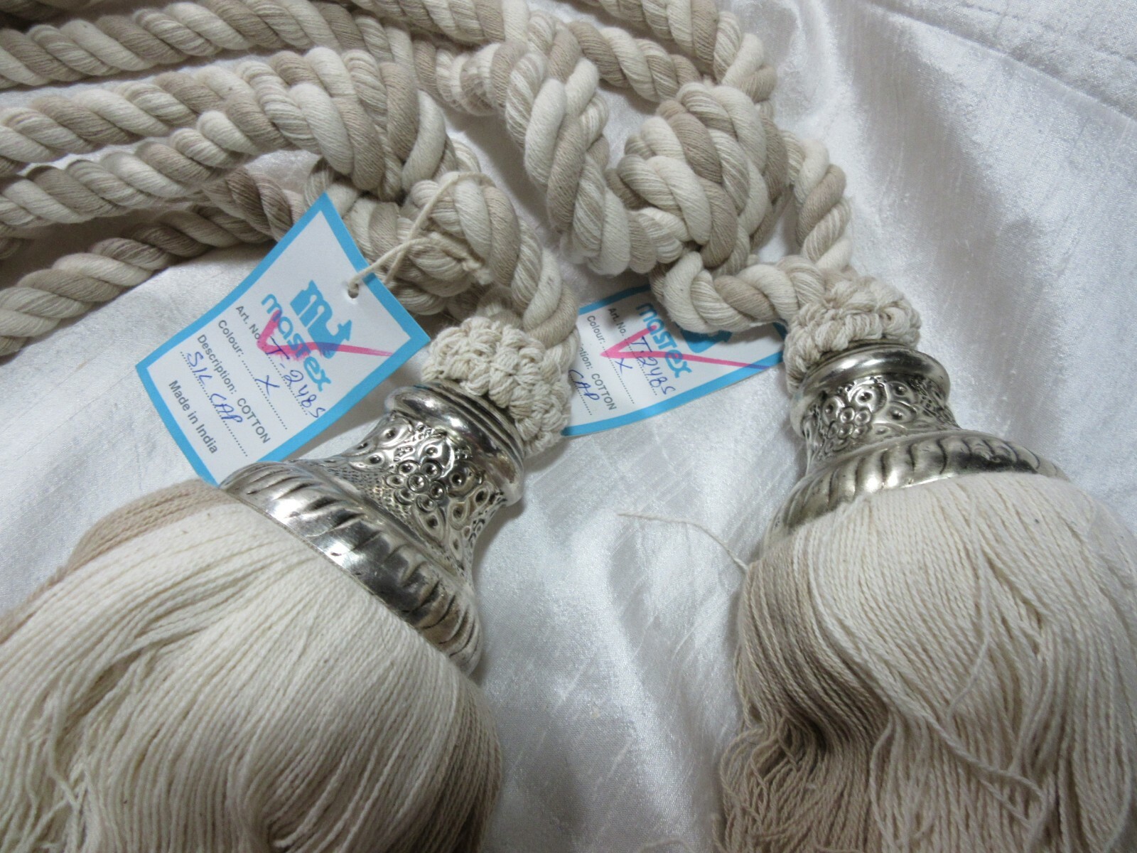 18 New Drapery Tie-Back Ropes & Large Tassels in Pale Tan/Beige & off White Lot