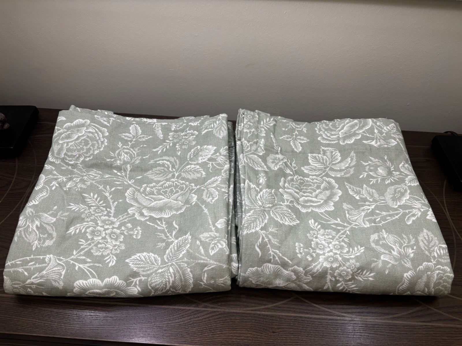 Pottery Barn Kravet Rose Toile Curtain Panels-Set of 2- Sage- 50×108