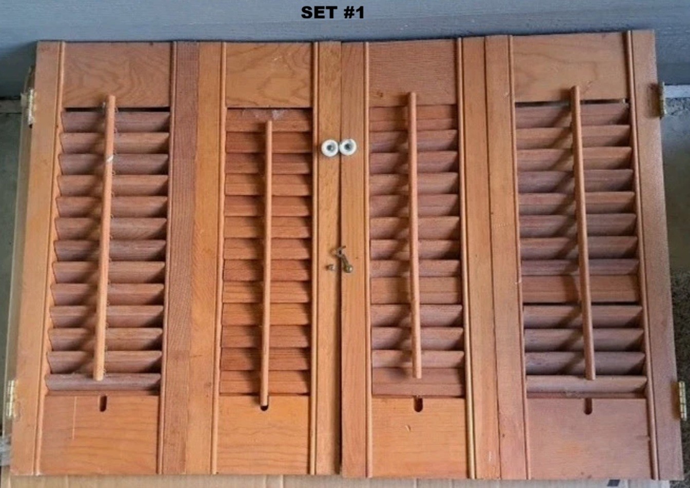 Set Of 2 Wooden Louvered Window Shutters 28.5”x 19.25”