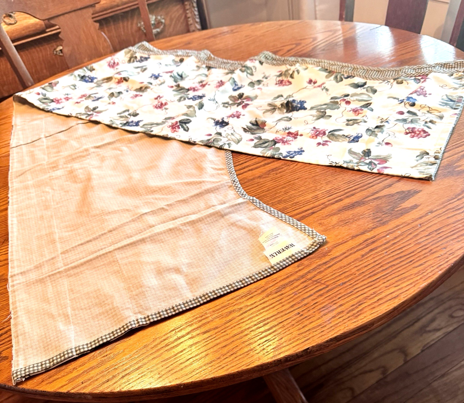 Waverly Valance Orchard Trail Scalloped Green Gingham Grapes Check 74 x 16″ FrSh