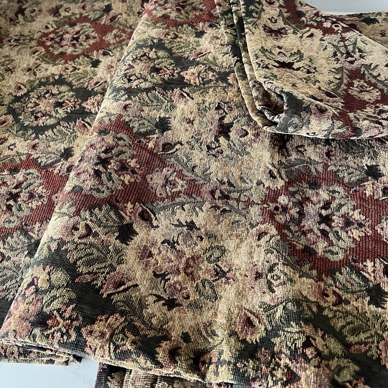 HEMPSTEAD 95″L Drapery Panels Tapestry Green Beige Burgundy tan Floral 2 pc new
