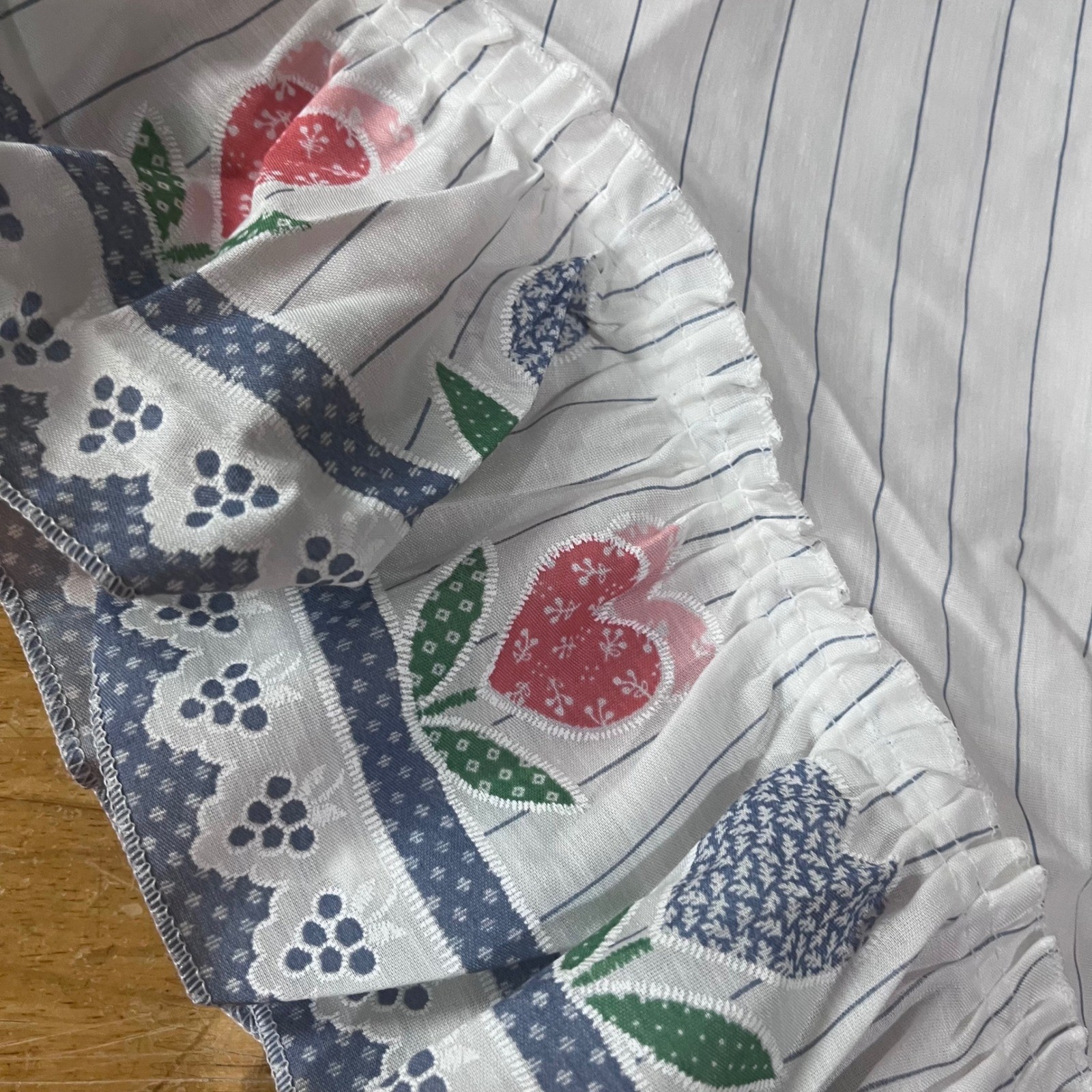 Vtg Cottagecore Tulip Heart Swag Curtains Set of 2 Blue White Striped 30×36 USA