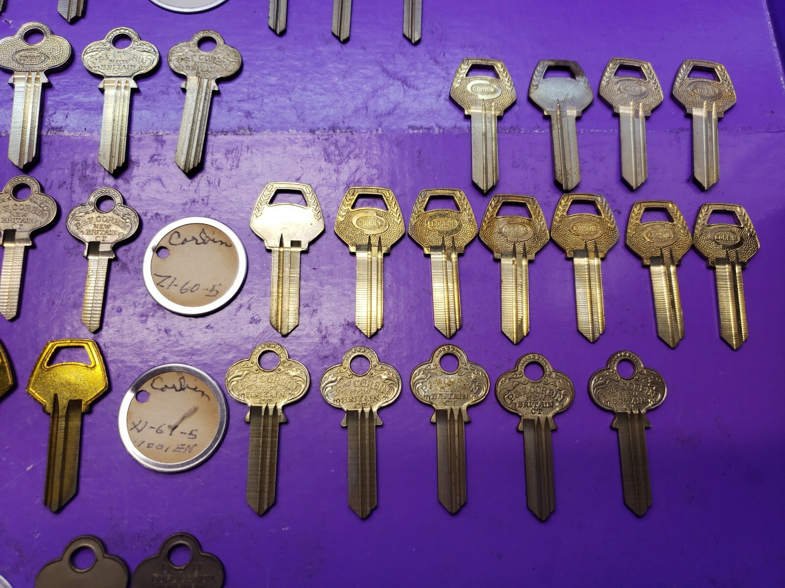 123 ASSORTED LOCKSMITH ORIGINAL CORBIN RUSSWIN KEY BLANKS 1001EB , 1000K SEE PIC