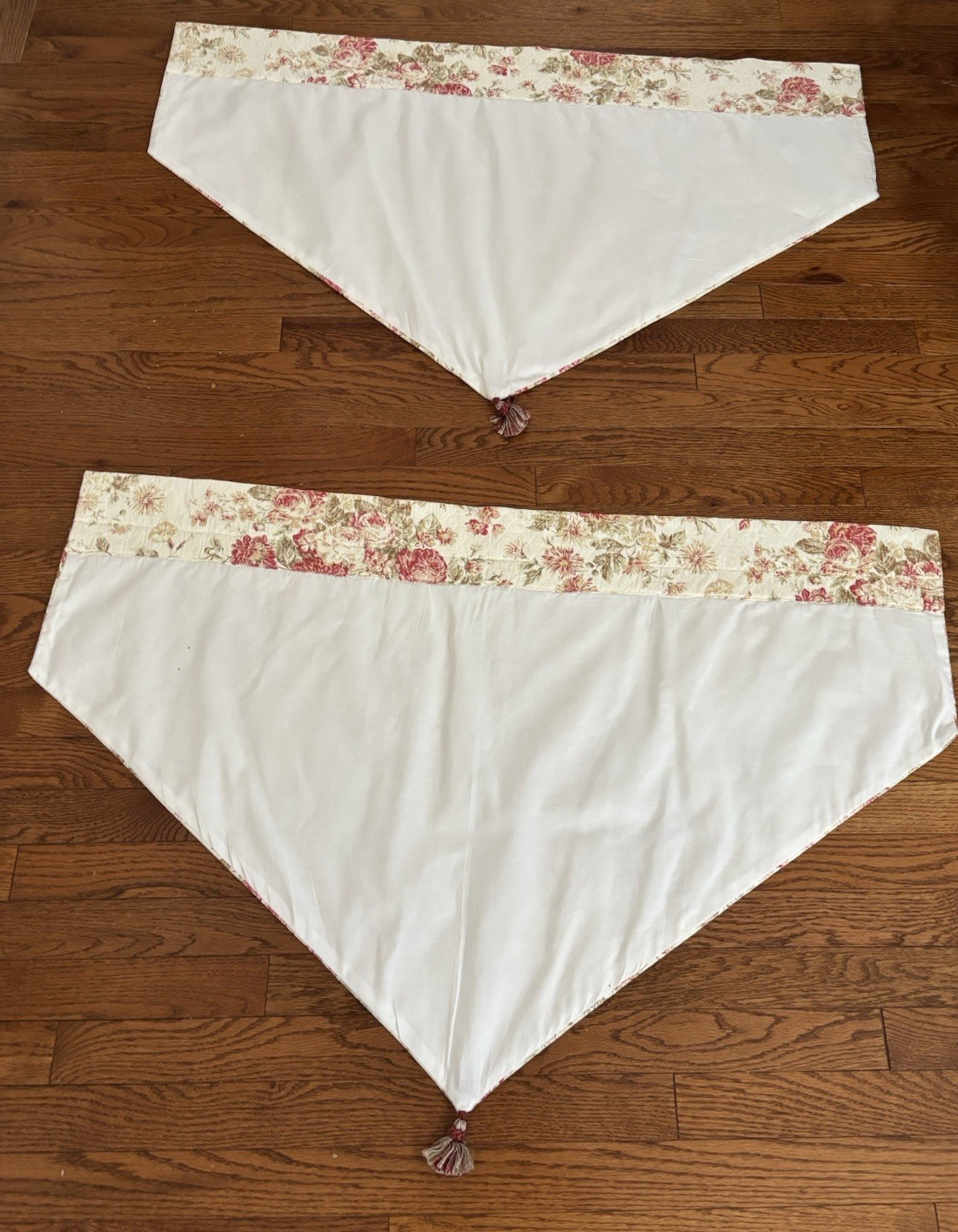 4 floral Ascot Valance window Treatment Red Cream Lined Tassel Handmade 41″x25″