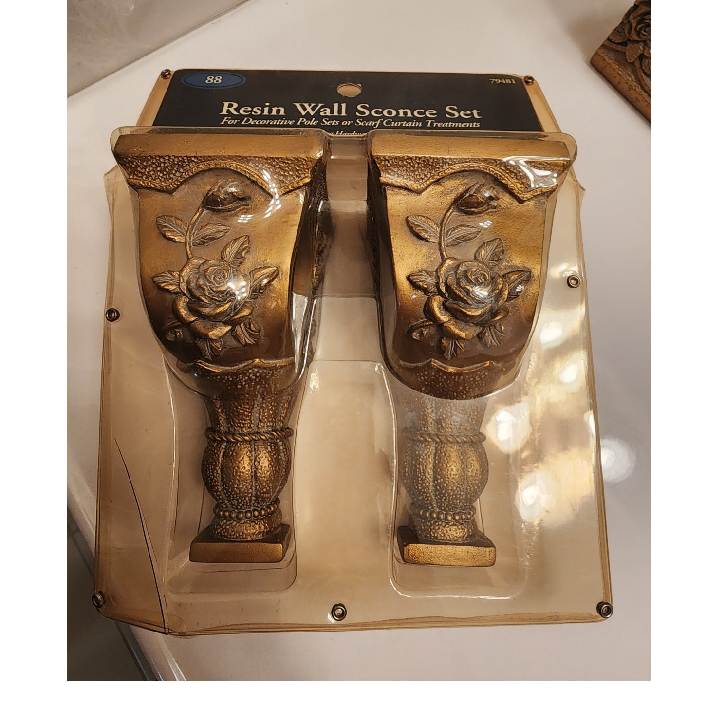 Resin Gold Floral Antique Wall Mounted Pole sconces Holders 4 Mounting Hardware