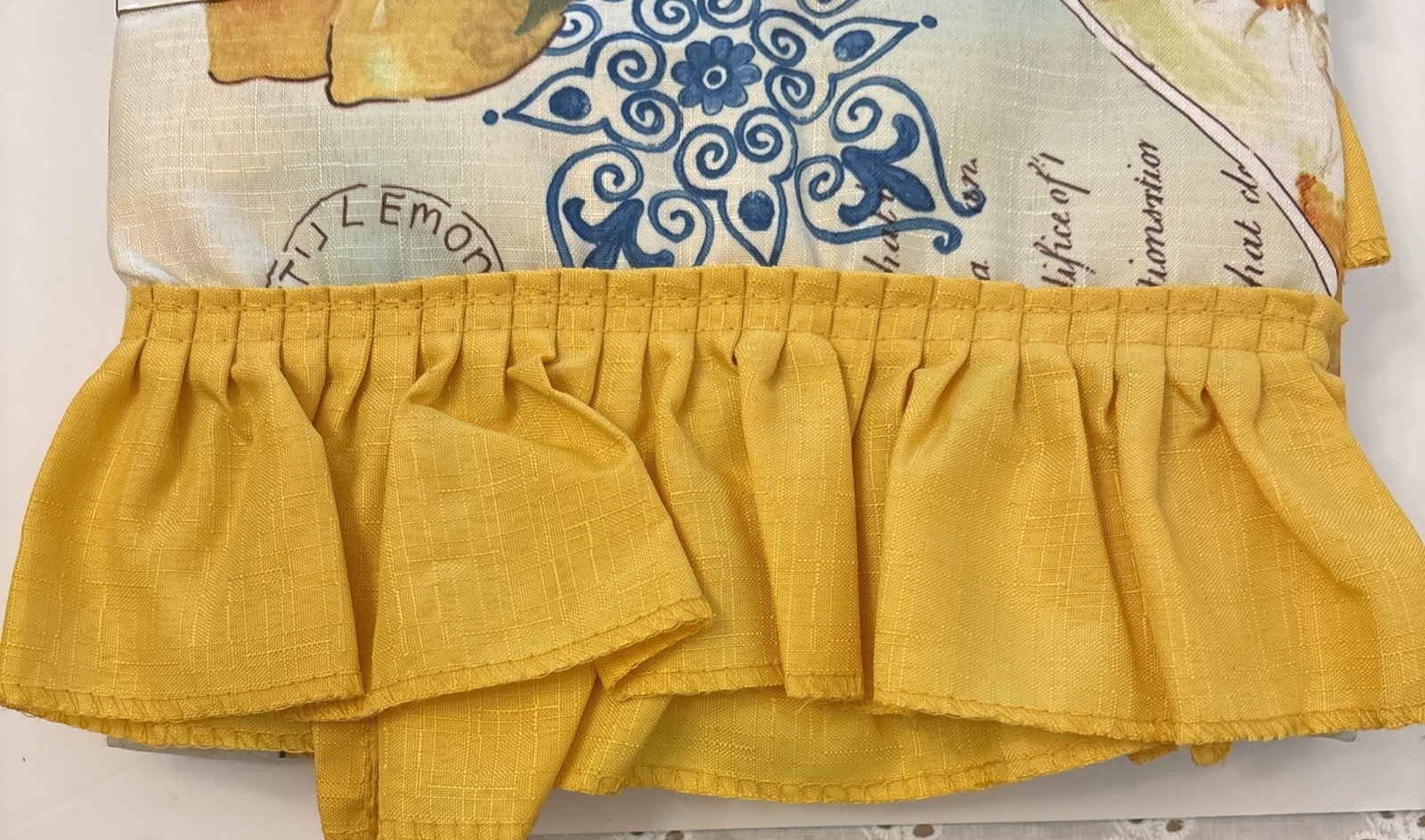Luxury Home Textiles Limoncello 3pc Kitchen Curtain Set Lemons Valance Tiers NEW