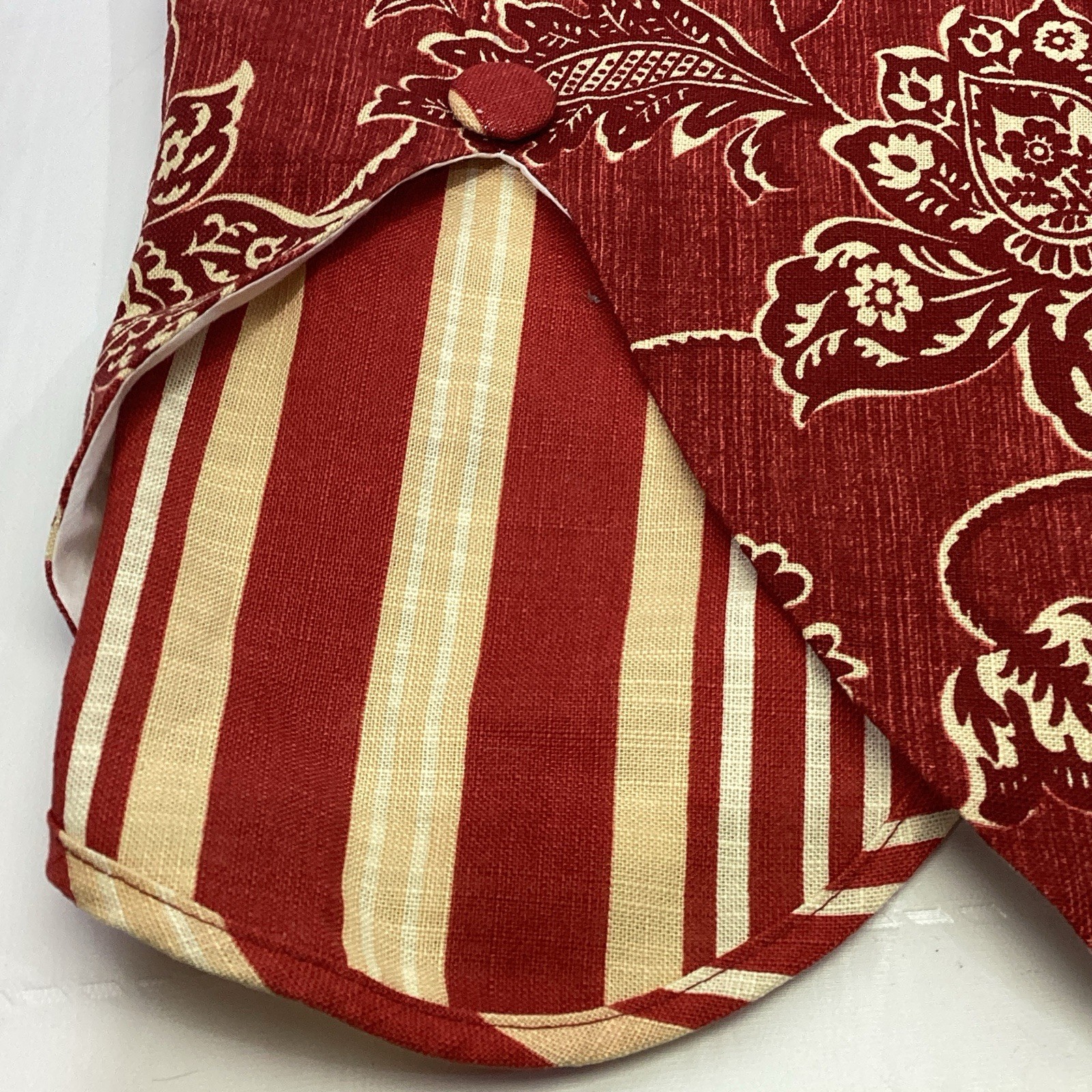NEW Waverly Williamsburg Deep Ruby Tiered Scalloped Valance Red Gold 52 x 18