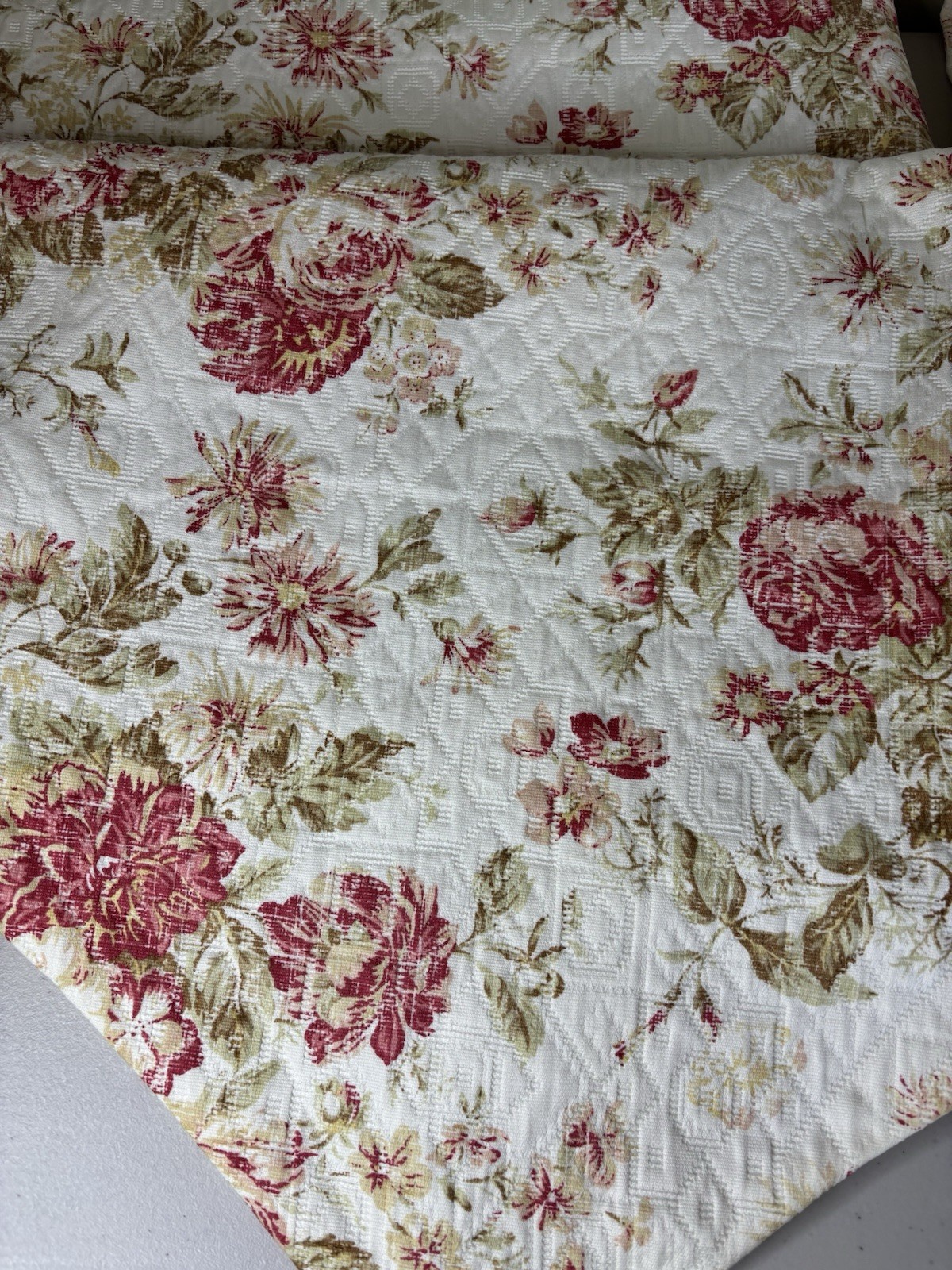4 floral Ascot Valance window Treatment Red Cream Lined Tassel Handmade 41″x25″