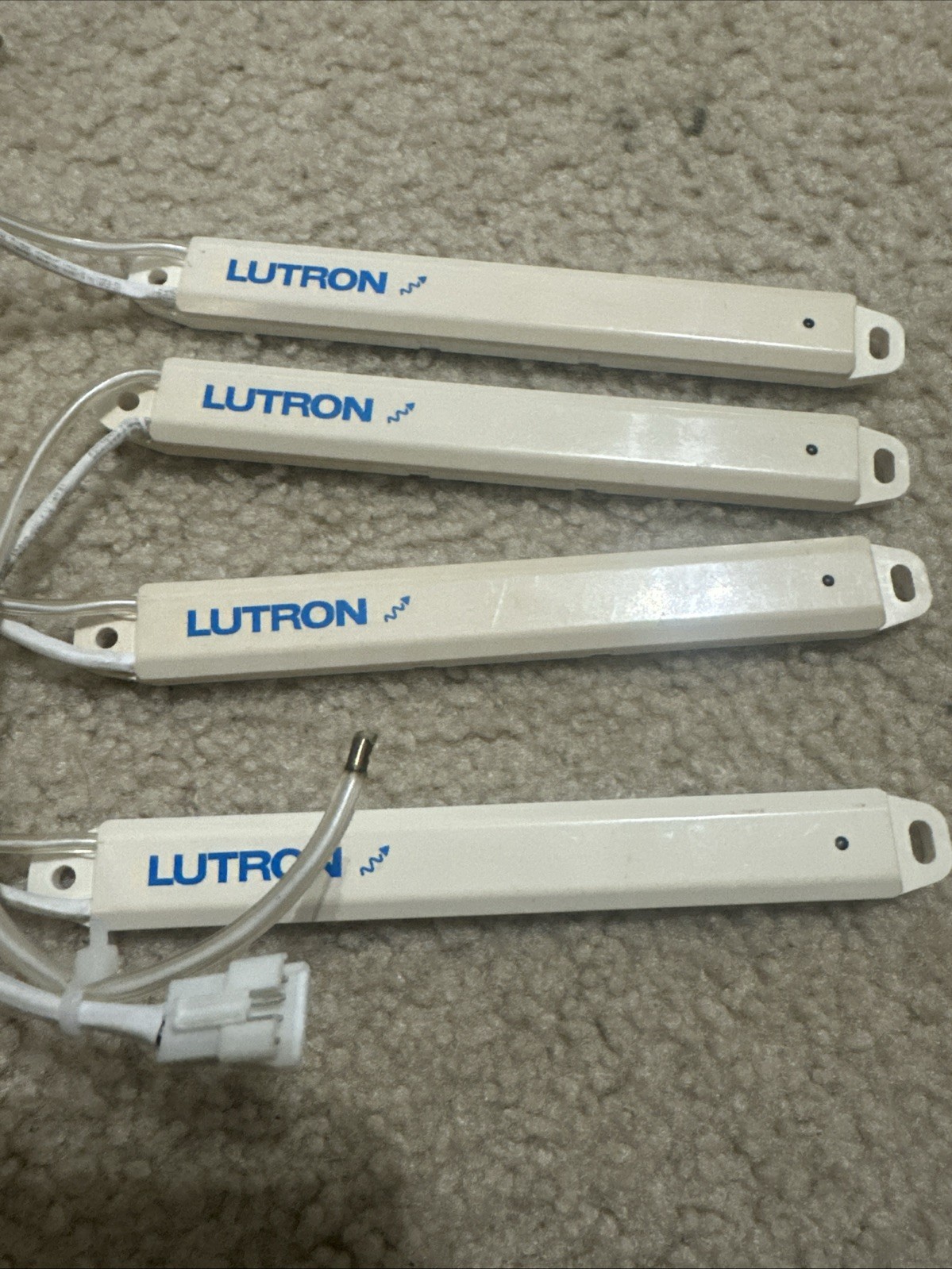 Used Lutron QSYC4-RCVR Sivoia QS Wireless Receiver