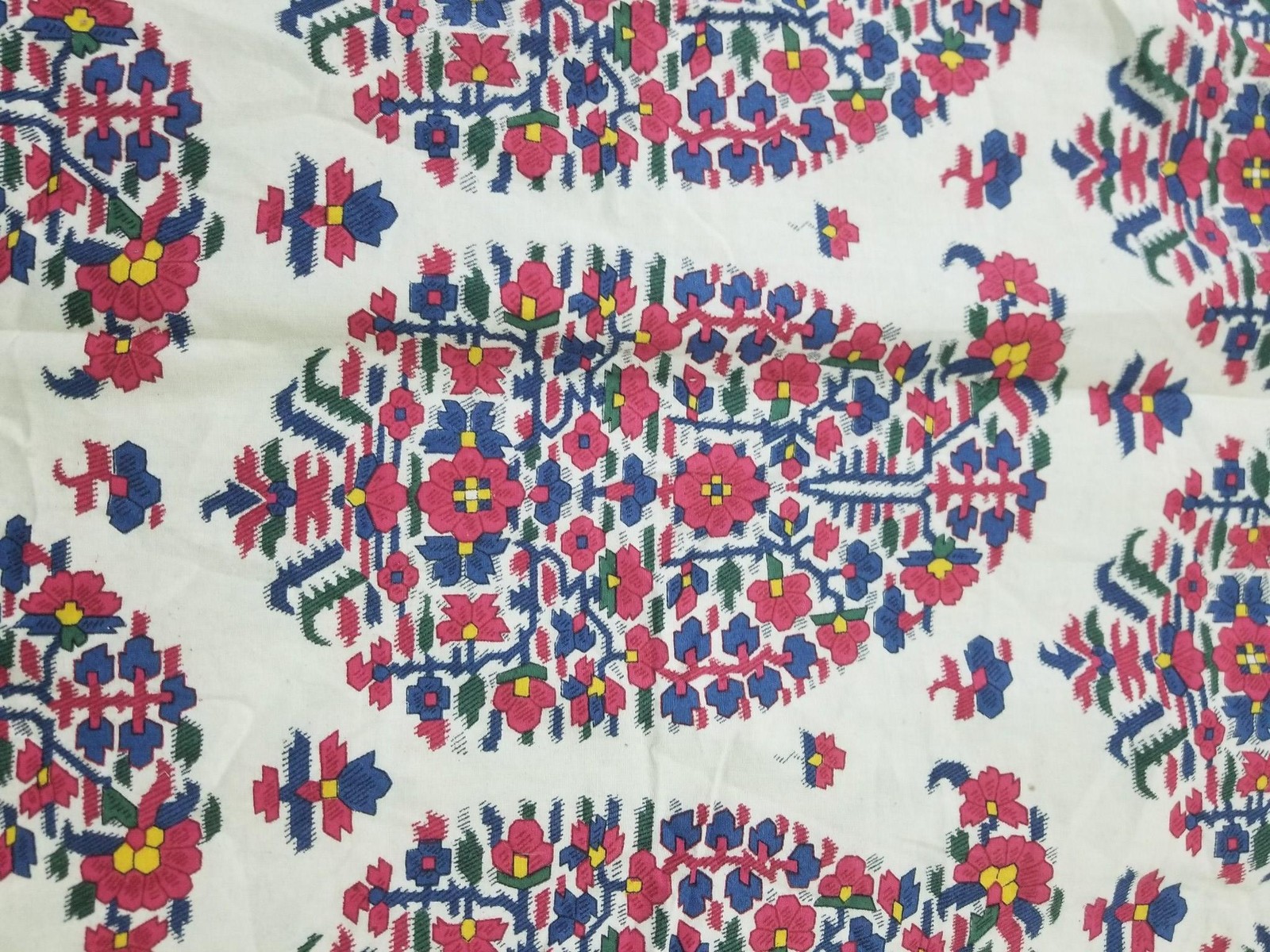 Vintage Traditional Indian Style Paisley Printed Curtain Panel 124x114in