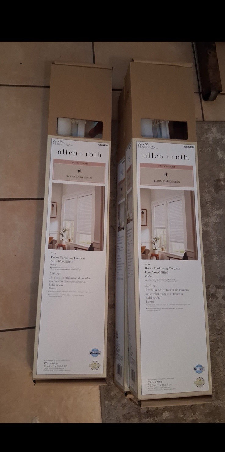 allen + roth Cordless Room Darkening Faux Wood Blind 2in 29×60 White 3 unidades