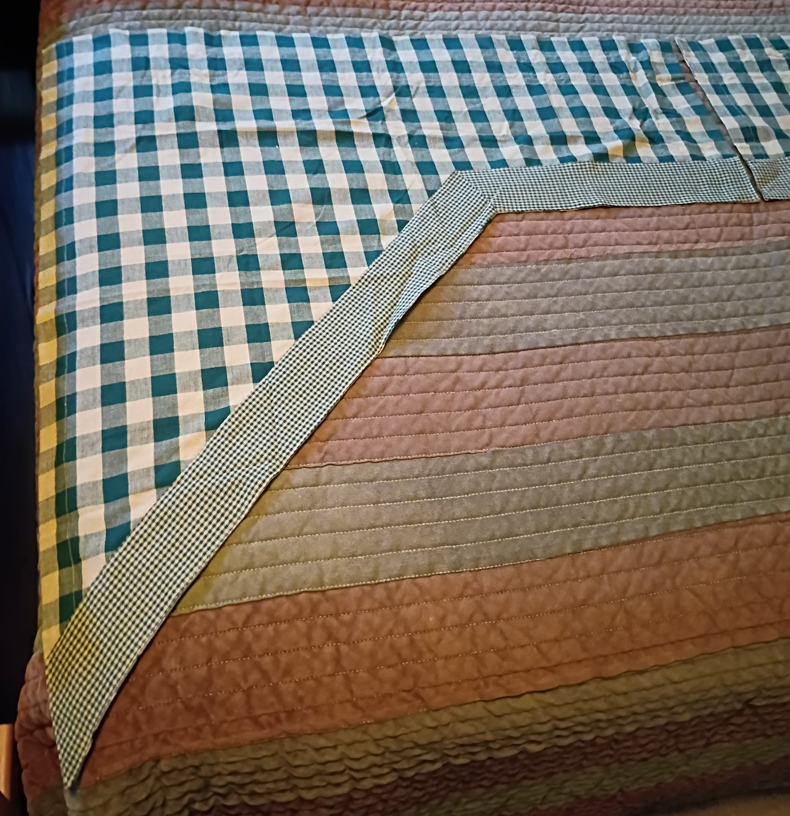 2 PAIR (4 PIECES) GREEN/BEIGE CHECKED COUNTRY VALANCES, 71″W X 36″L (PAIR WDTH)