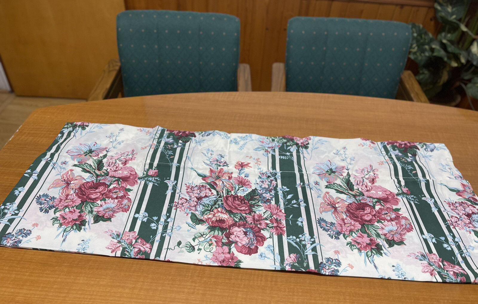 Vintage Blouson Valance Green Stripe & Pink Floral 86″ x 15″ NOS Usa Made