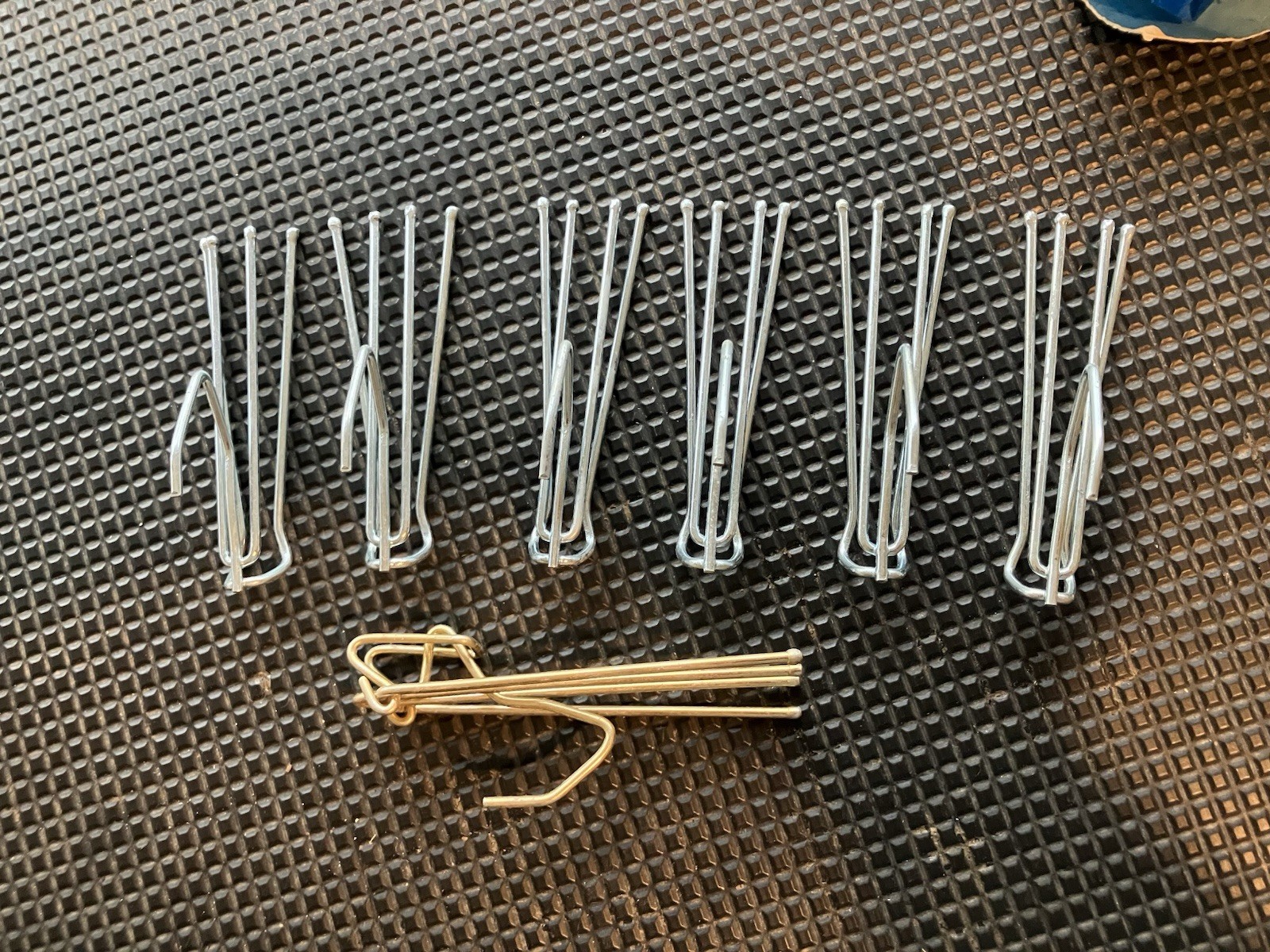 DRAPERY Curtain METAL HOOKS Assorted LOT See Photos