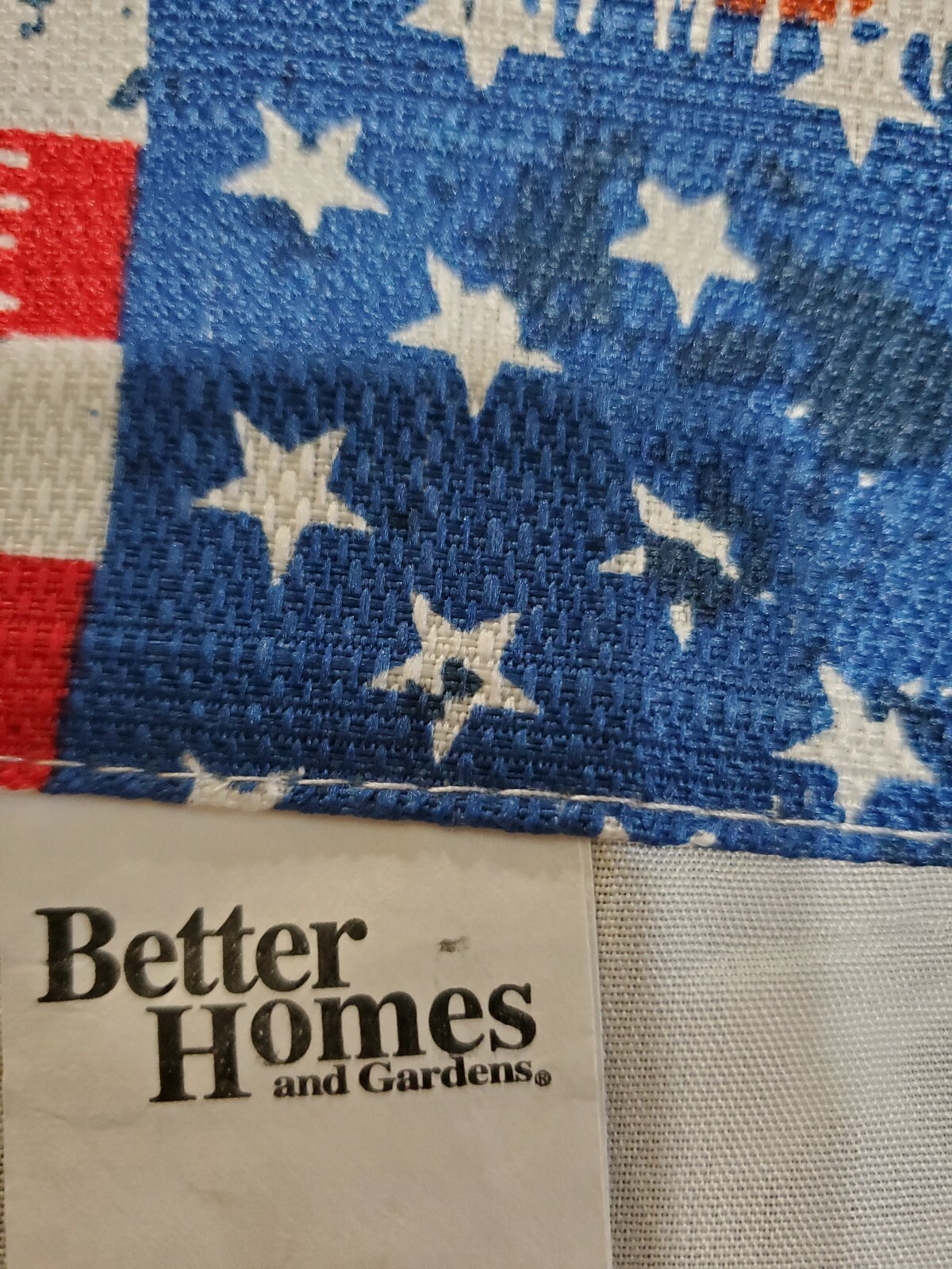 BETTER HOMES AND GARDENS STEERS & STRIPES 3 PIECE SET 2-TIERS & 1 VALANCE