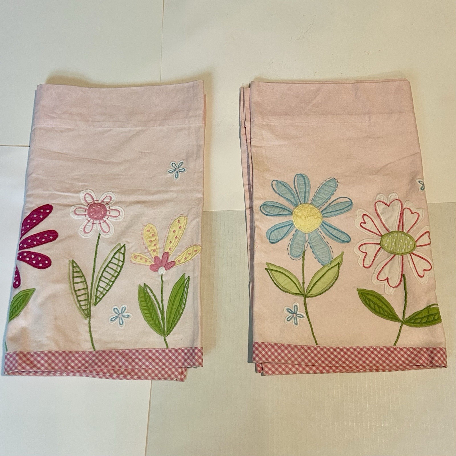 Pottery Barn Kids Daisy Garden Window Valances Set of 2 Pink Floral 44 x 18 READ