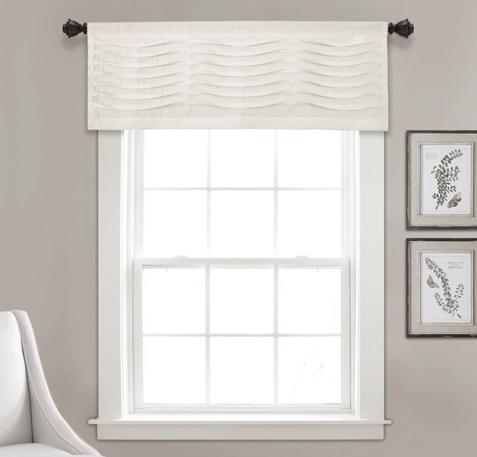 New Lush Decor Cream Wave Texture Valance 52 In x 18 In $60