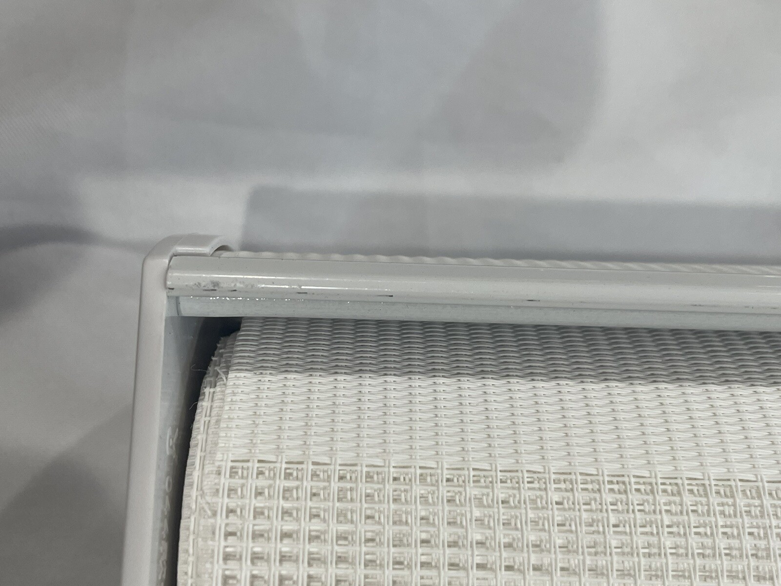 Zebra Roller Shade Sunscreen Fabric With 40% Openness View 26″W x 72″L white