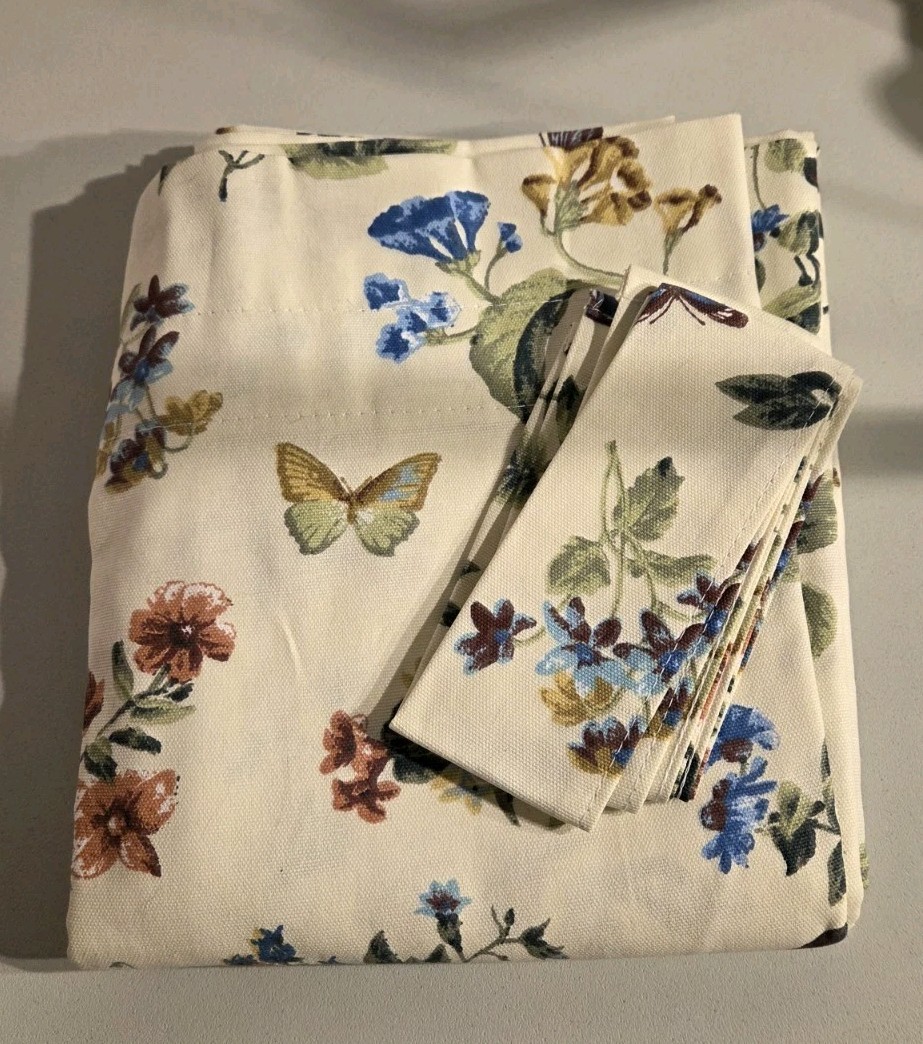 Country Curtians Floral & Butterflies 2 Panels 63″ New