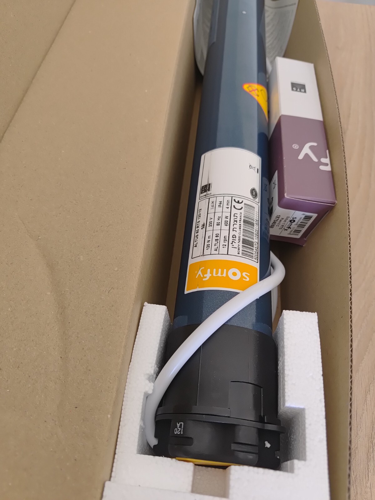 Somfy Altus 120/12 RTS motor Includes remote control