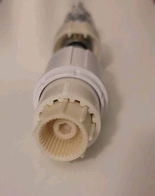 Hunter Douglas Powerview Gen2/Gen3 Idler Assembly – 1 3/8″ Roller Shade Cassette