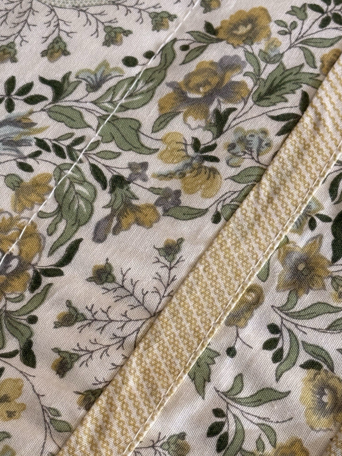 Waverly Paisley Verveine Spring VALANCE Curtain NEW In Package Cottage Farmhouse