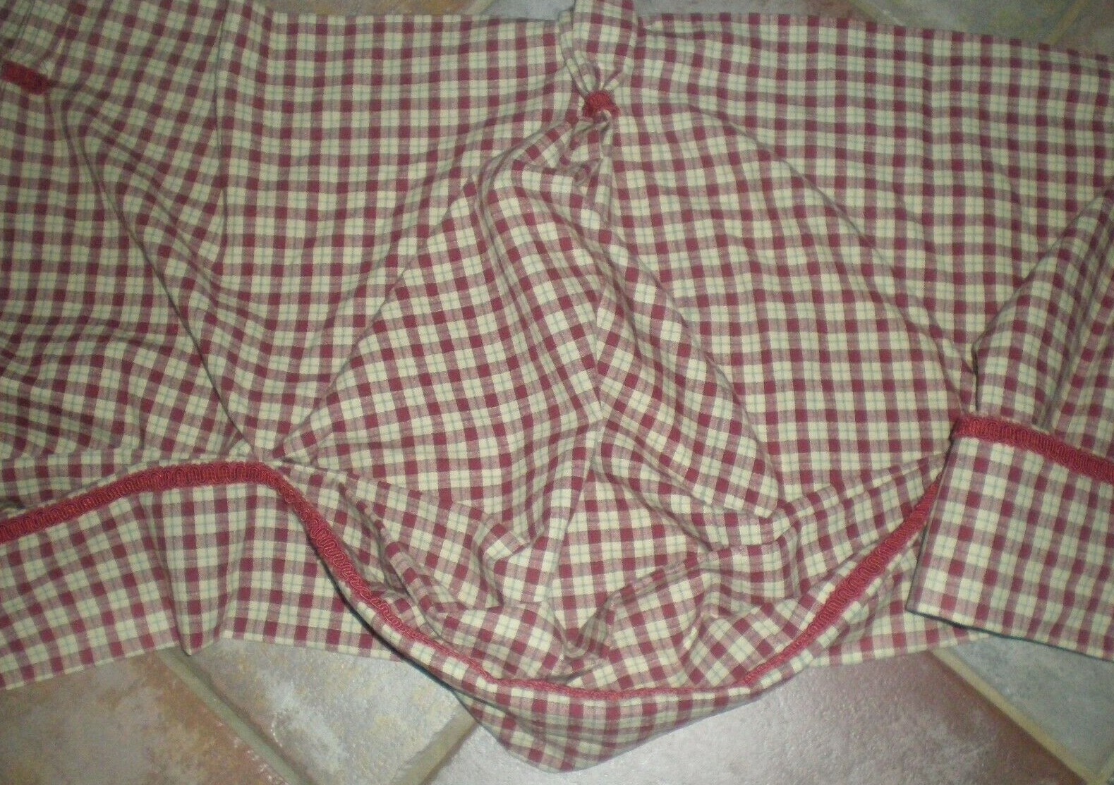 Tab Top Rings Pleated Valance Lined Red Tan Plaid Ric Rac Trim 100″ Custom USA