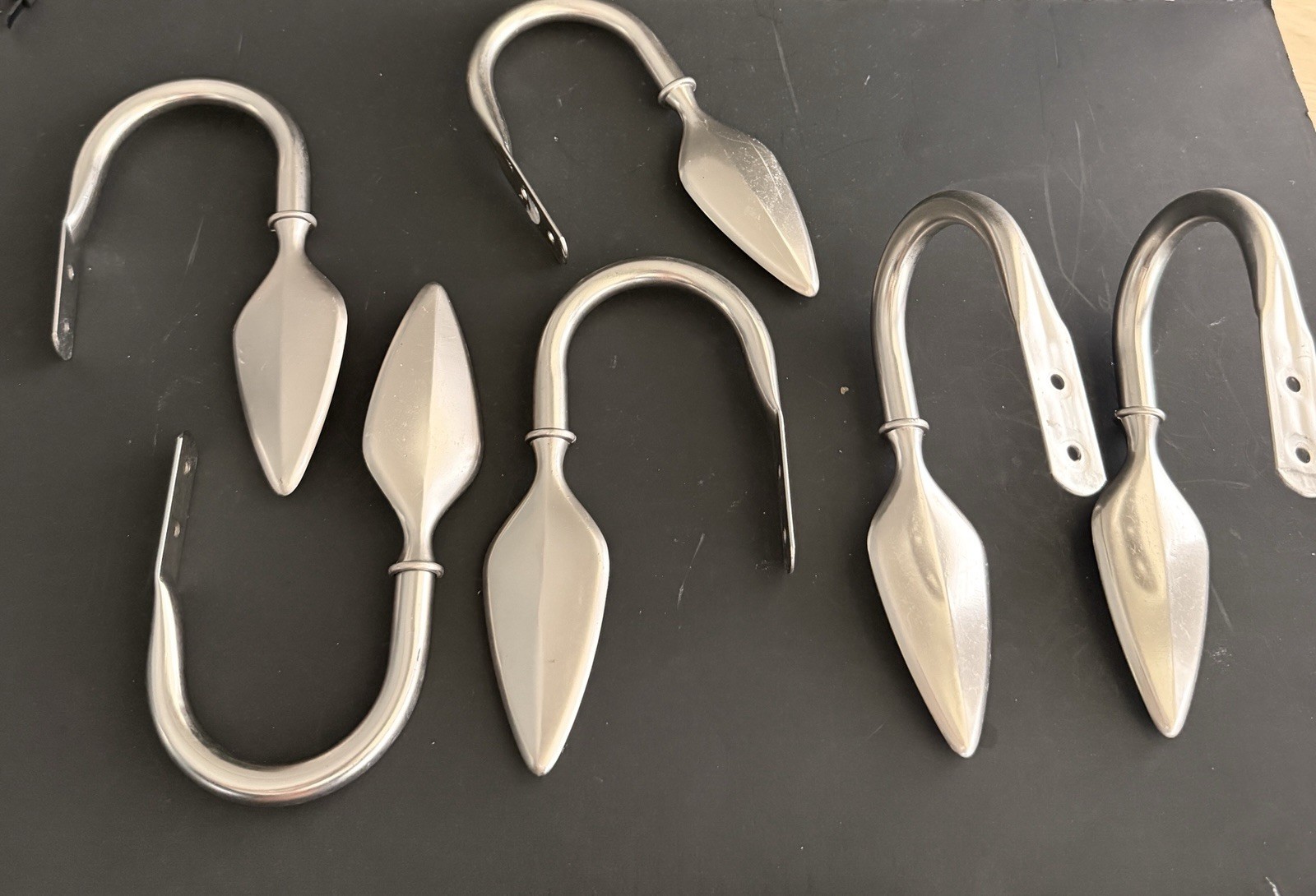 6 Piece Metal Spear Shaped Curtain Holdbacks – Wall Mounted Drapery Tiebacks
