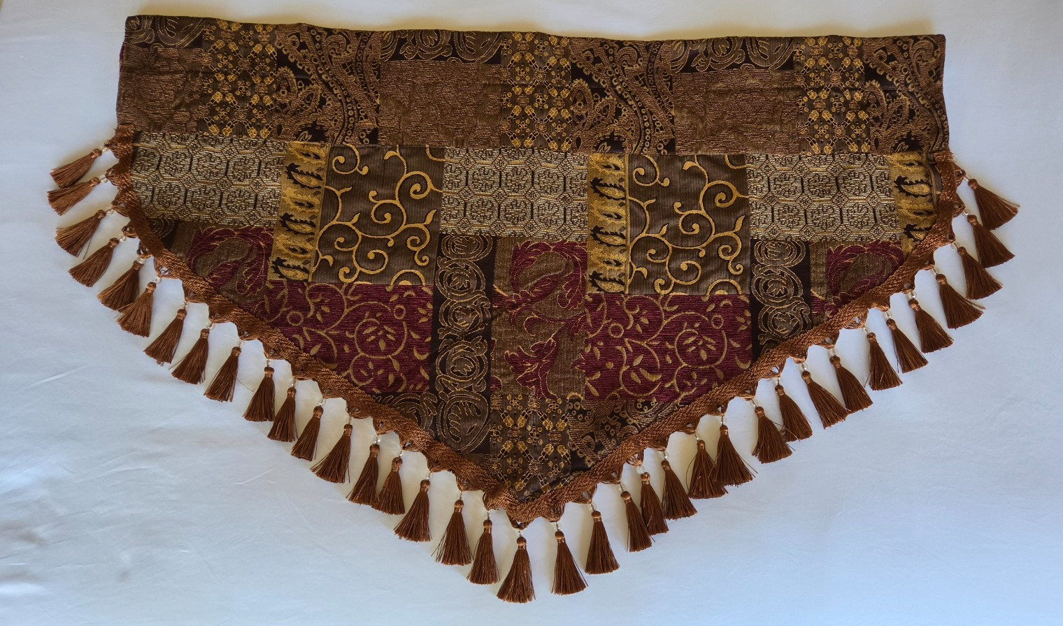 Croscill Galleria Red Gold Tassel Ascot Valance 3 Available Excellent Condition