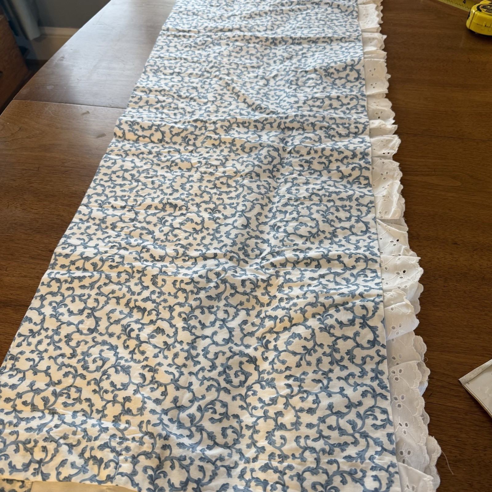 Vtg Croscill Balloon Curtain Valance Blue White Scroll Eyelet 17×84 NEW Open PKG