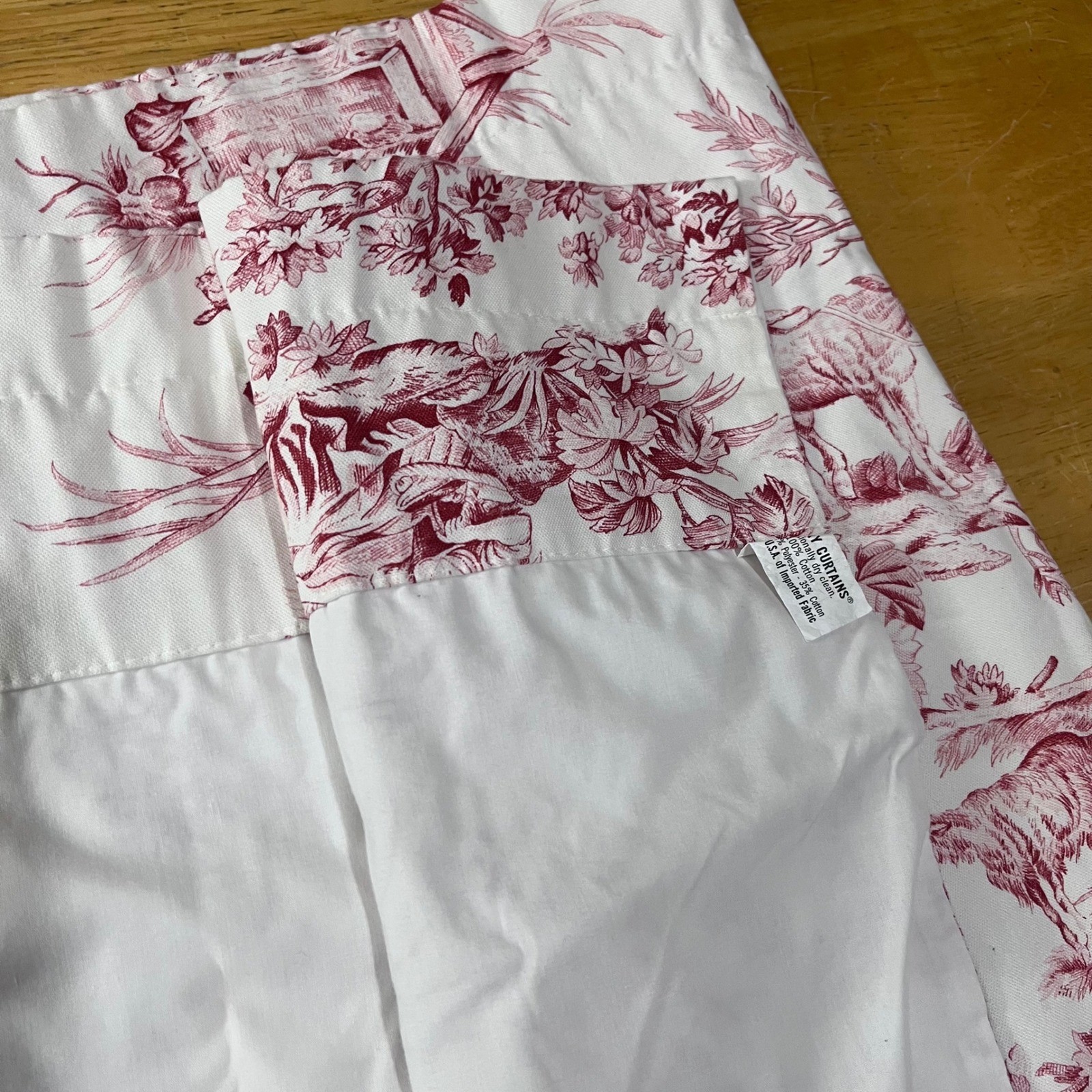 Vtg Country Curtains Red White Toile Valance French Country Pastoral 52×19 USA