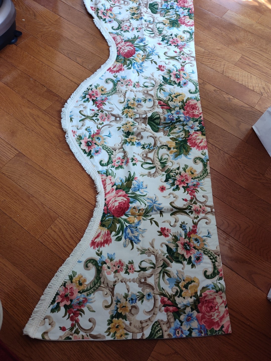 Custom Granny Scalloped Fringe Valance Floral Rose Cottage Core Classic 103×20.5