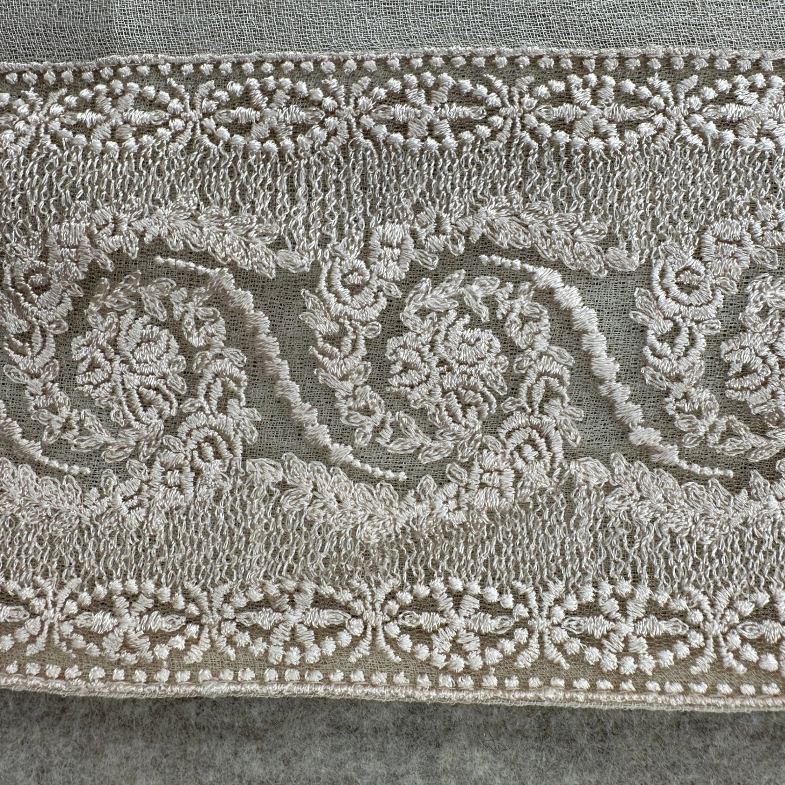 Chris Madden JCP Sheer Beige Lace Embroidered Curtain Panels Valance Set 41×83