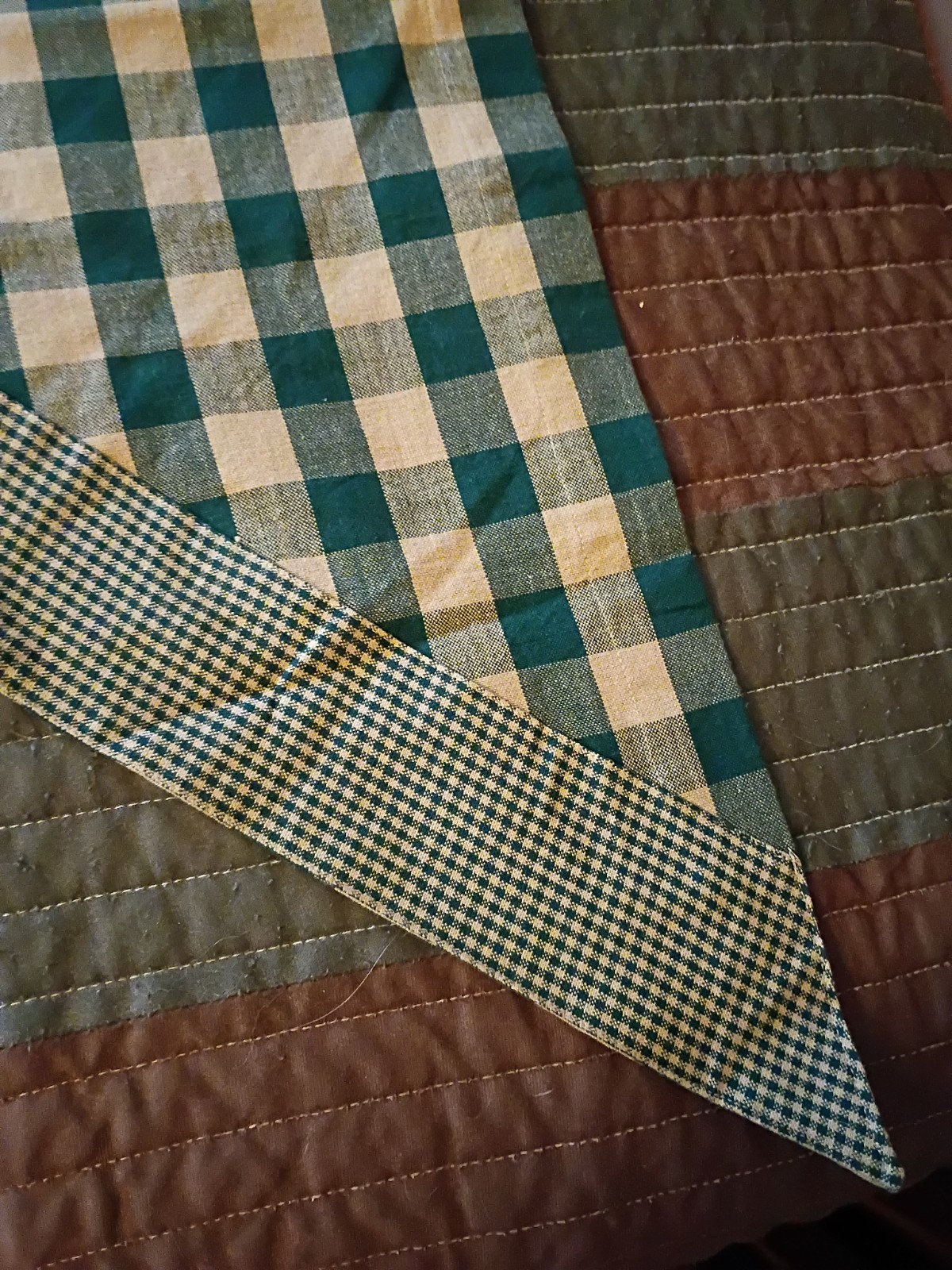2 PAIR (4 PIECES) GREEN/BEIGE CHECKED COUNTRY VALANCES, 71″W X 36″L (PAIR WDTH)